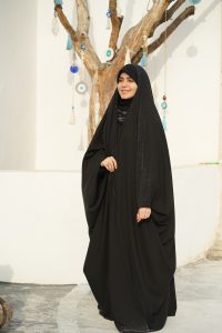 چادر جده نگین مسیرالسلطنه چادر سلطنتی نگین‌دار چادر نگین‌کاری شده از سر تا دامن چادر مجلسی درخشان زنانه چادر مسیرالسلطنه جلابیب