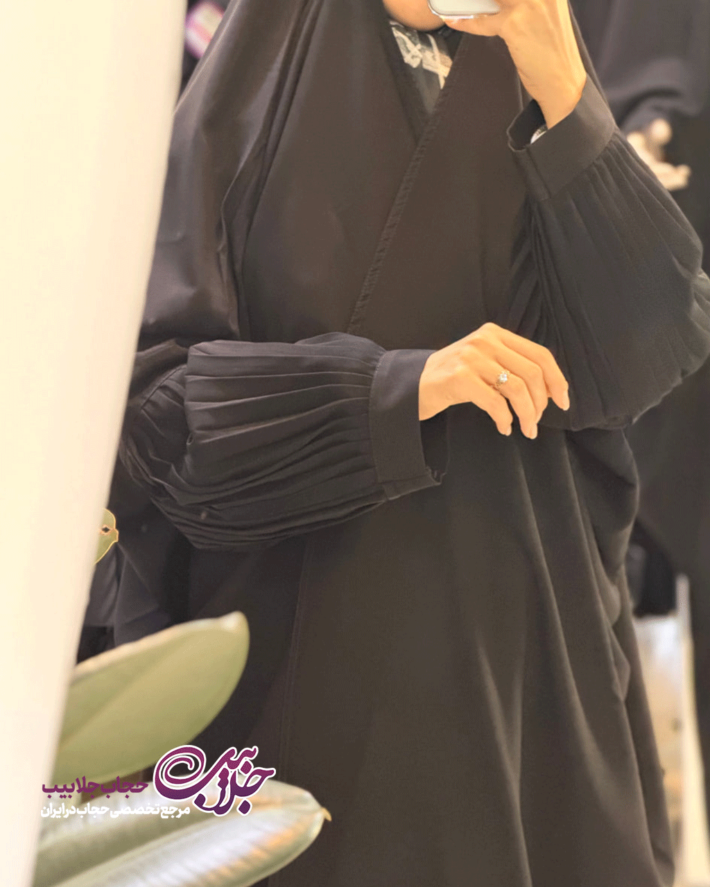 چادر-بیروتی-کرپ+-(آستین-پلیسه)1 چادر بیروتی کرپ+ (آستین پلیسه) - تصویر 1